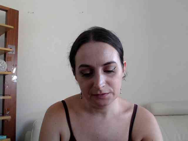 Modella: UWillMarryMyAss