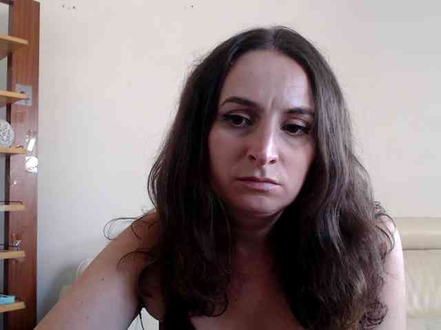 Modella: UWillMarryMyAss
