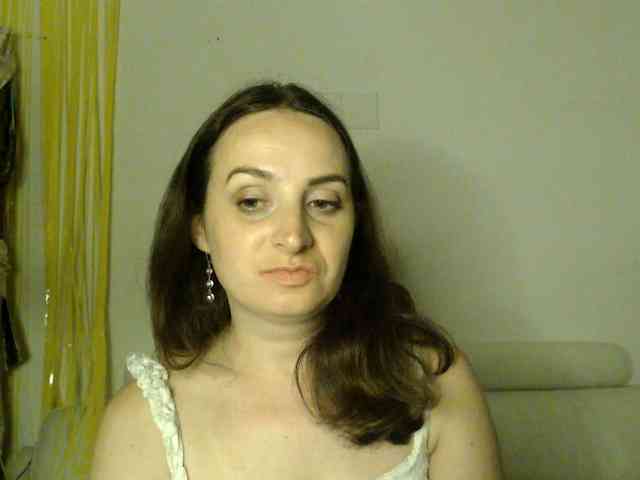 Modella: UWillMarryMyAss