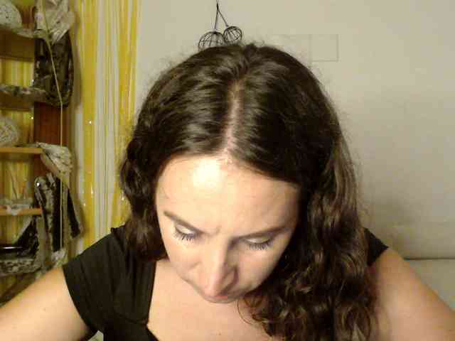 Modella: UWillMarryMyAss