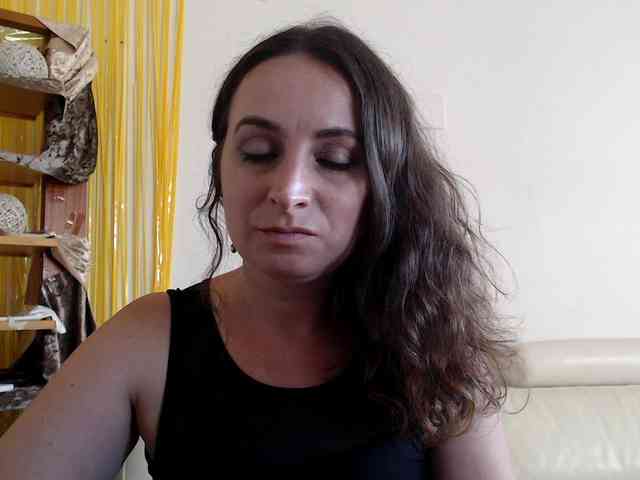 Modella: UWillMarryMyAss