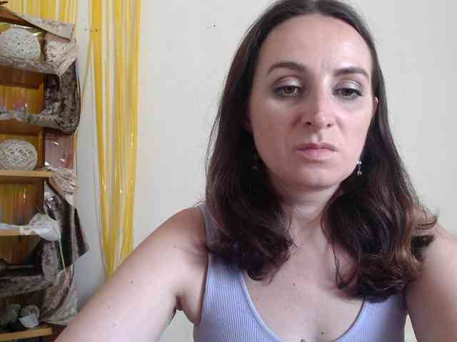 Modella: UWillMarryMyAss
