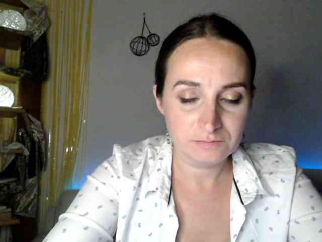 Modella: UWillMarryMyAss