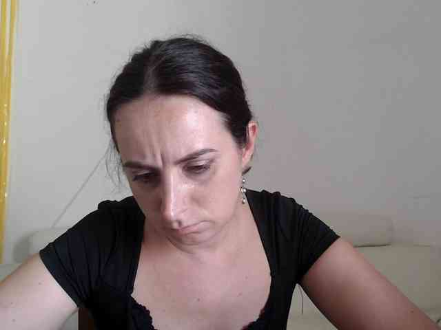 Modella: UWillMarryMyAss