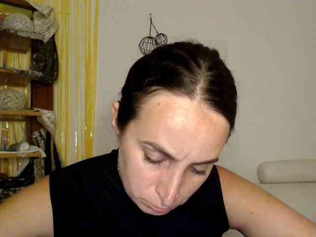 Modella: UWillMarryMyAss