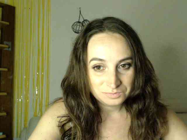 Modella: UWillMarryMyAss