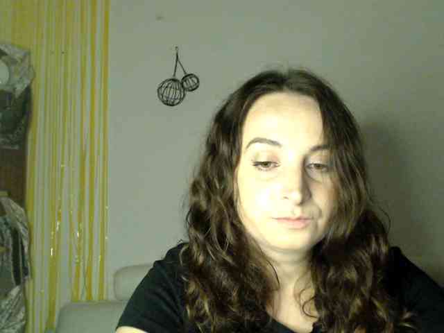 Modella: UWillMarryMyAss