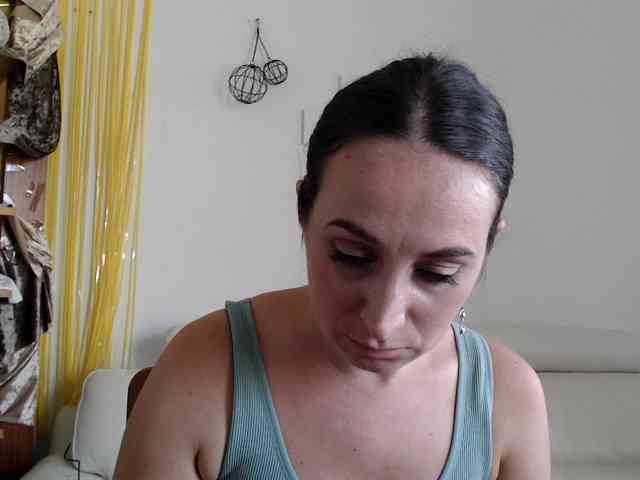 Modella: UWillMarryMyAss