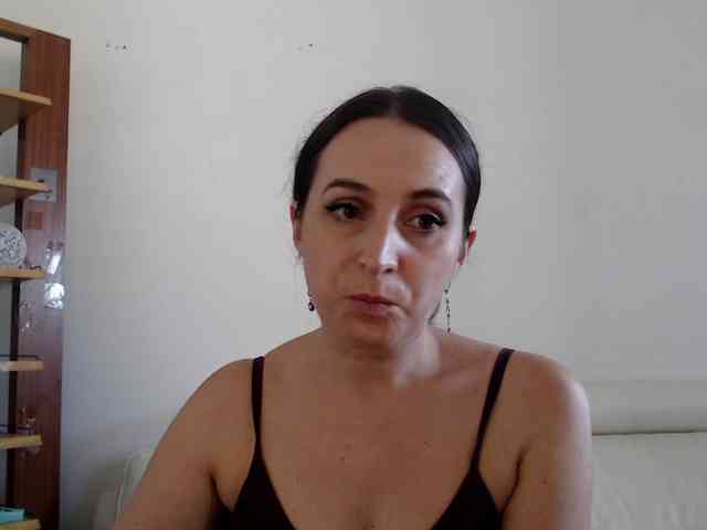 Modella: UWillMarryMyAss