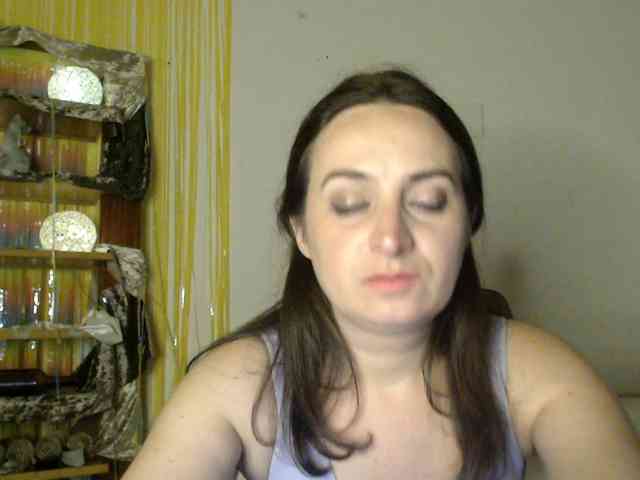 Modella: UWillMarryMyAss