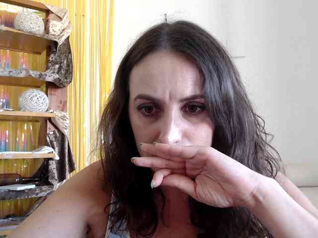 Modella: UWillMarryMyAss