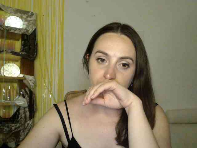 Modella: UWillMarryMyAss