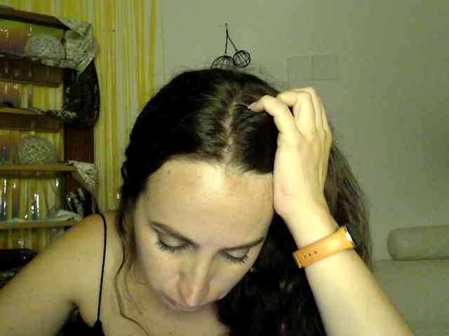 Modella: UWillMarryMyAss