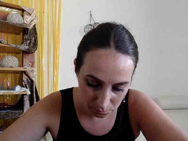 Modella: UWillMarryMyAss