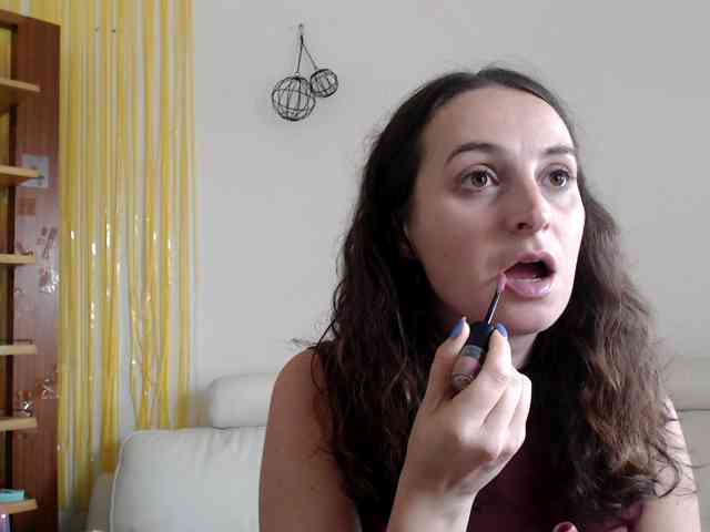Modella: UWillMarryMyAss