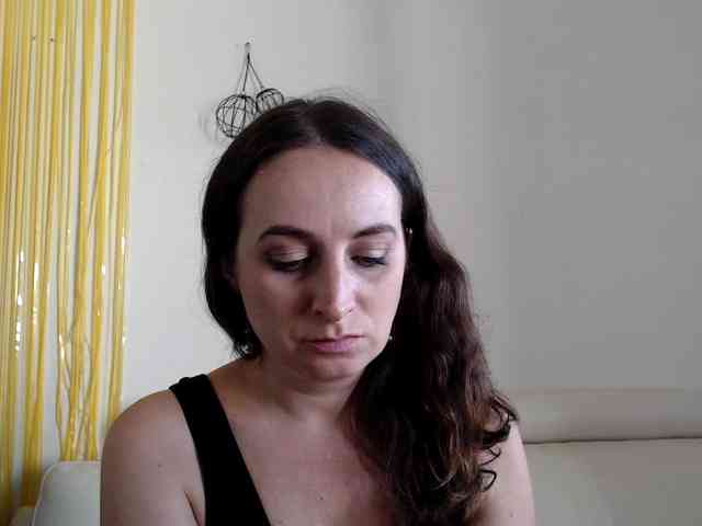 Modella: UWillMarryMyAss