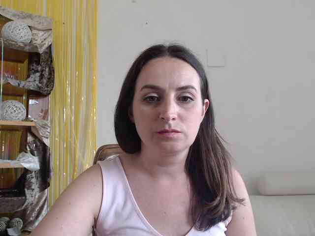 Modella: UWillMarryMyAss