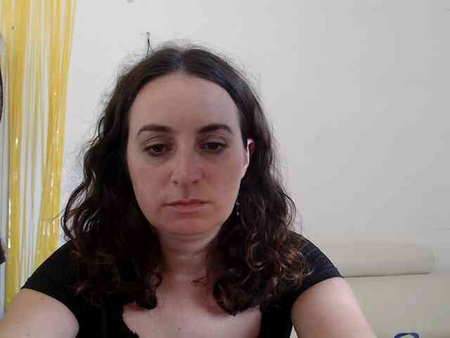 Modella: UWillMarryMyAss