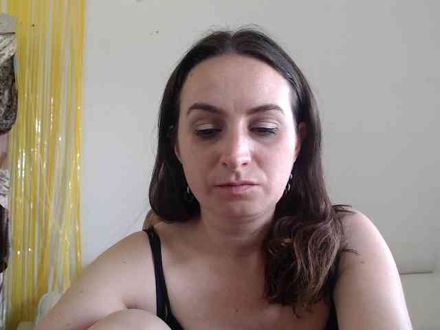Modella: UWillMarryMyAss