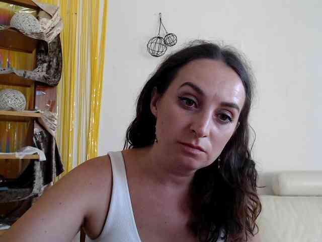 Modella: UWillMarryMyAss