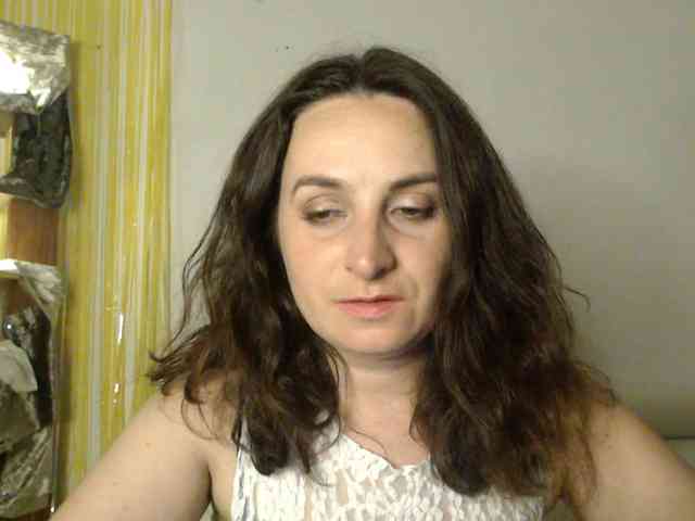 Modella: UWillMarryMyAss