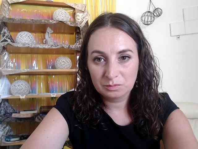 Modella: UWillMarryMyAss