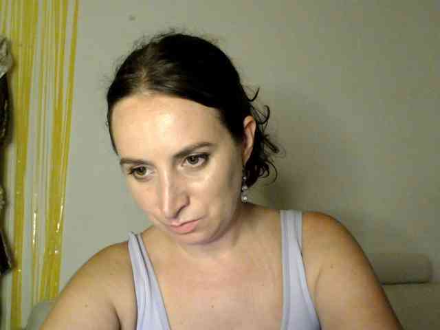 Modella: UWillMarryMyAss
