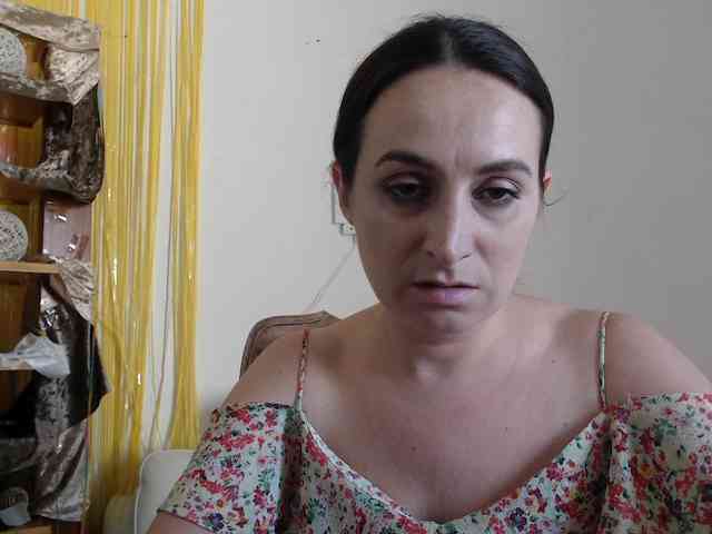 Modella: UWillMarryMyAss