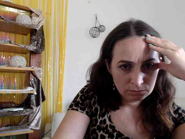 Modella: UWillMarryMyAss