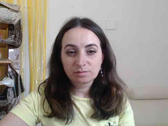 Modella: UWillMarryMyAss