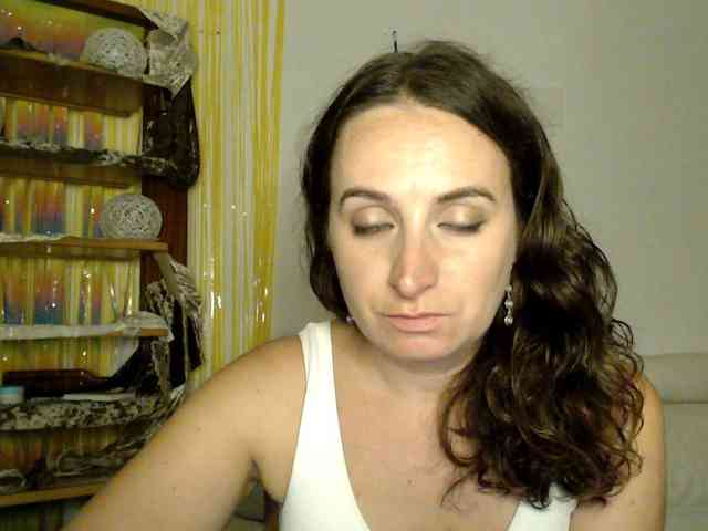 Modella: UWillMarryMyAss