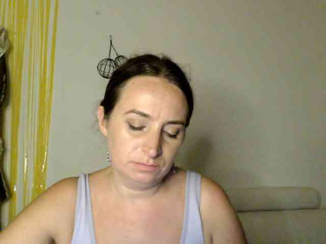 Modella: UWillMarryMyAss