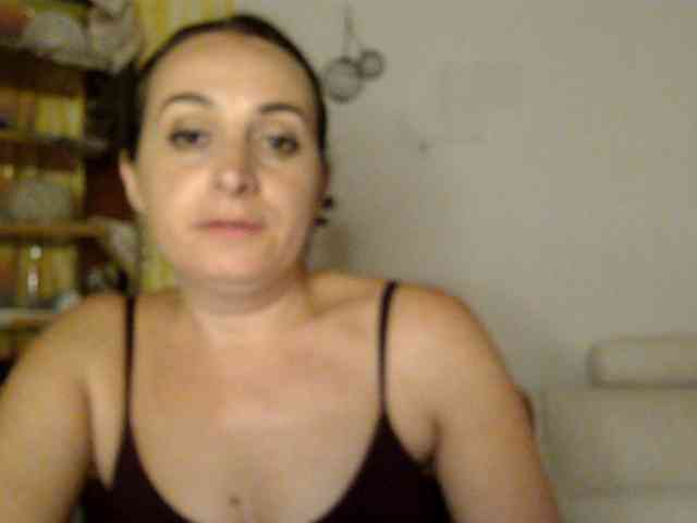 Modella: UWillMarryMyAss
