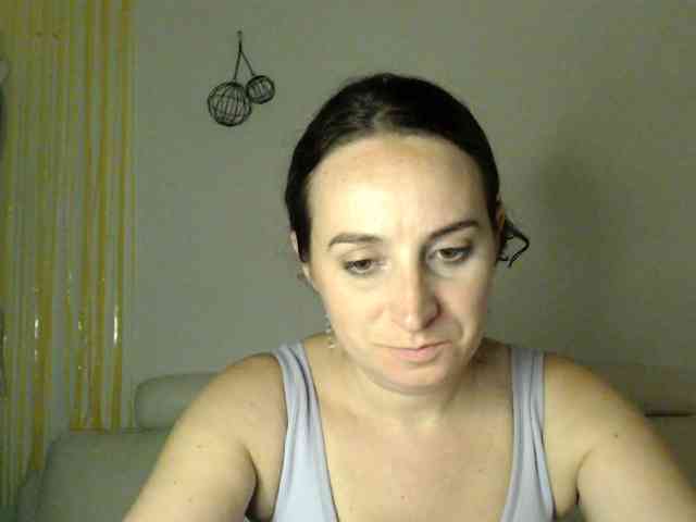 Modella: UWillMarryMyAss