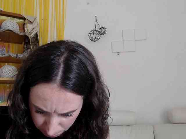 Modella: UWillMarryMyAss