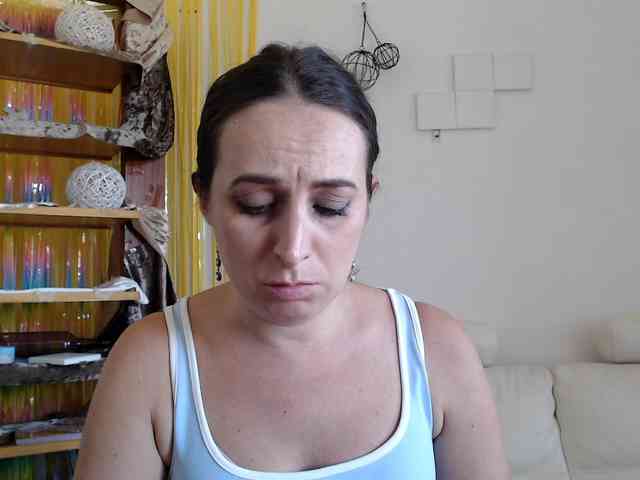 Modella: UWillMarryMyAss