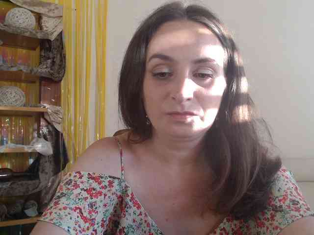 Modella: UWillMarryMyAss