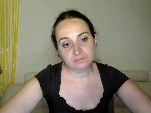 Modella: UWillMarryMyAss