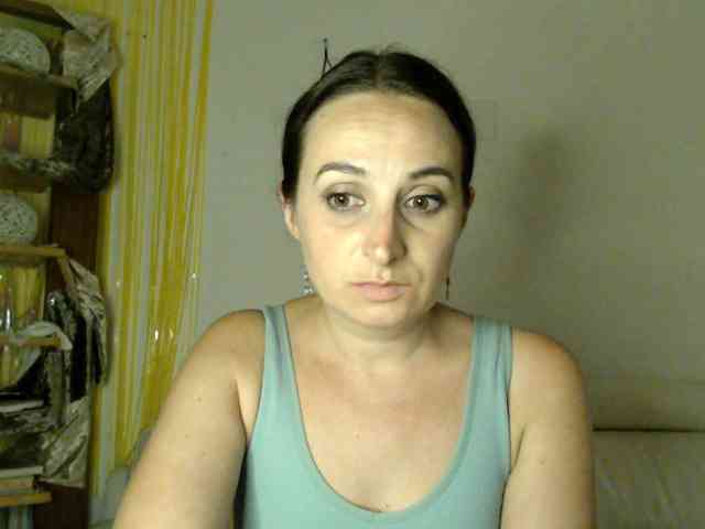 Modella: UWillMarryMyAss