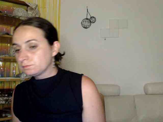 Modella: UWillMarryMyAss