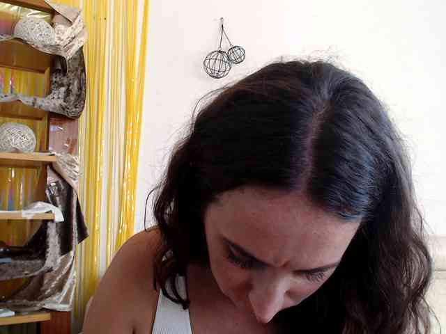 Modella: UWillMarryMyAss