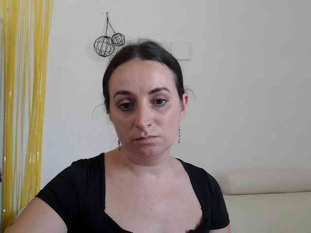 Modella: UWillMarryMyAss