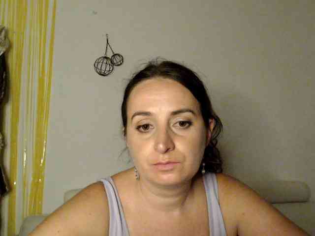 Modella: UWillMarryMyAss