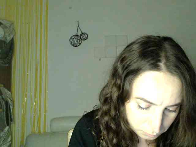 Modella: UWillMarryMyAss