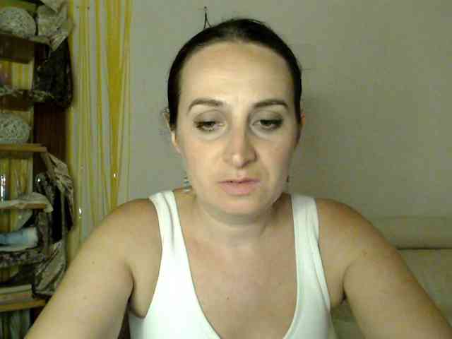 Modella: UWillMarryMyAss