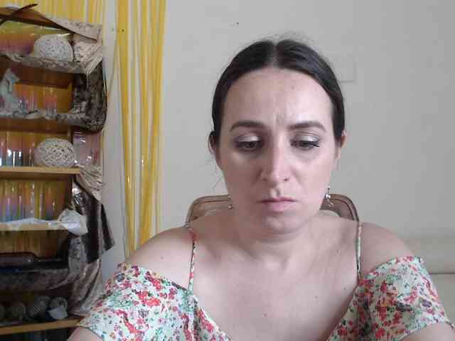 Modella: UWillMarryMyAss