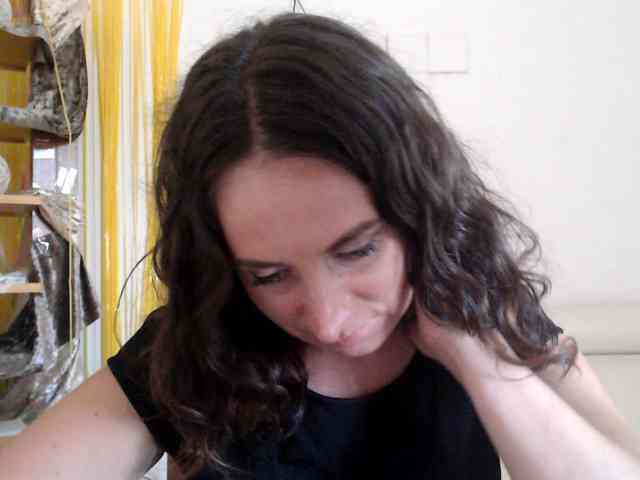 Modella: UWillMarryMyAss