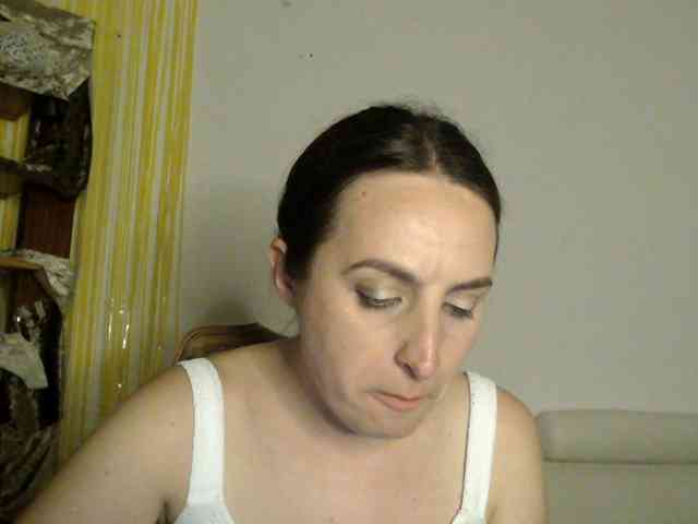 Modella: UWillMarryMyAss