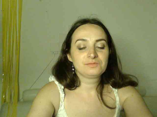 Modella: UWillMarryMyAss