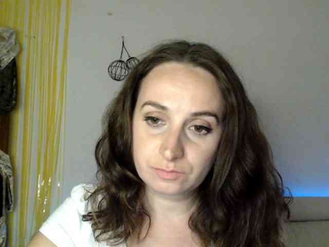 Modella: UWillMarryMyAss